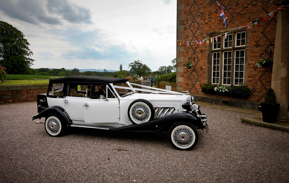 Gardenia Beauford Classic wedding car in Crewe, Cheshire and Staffordshire