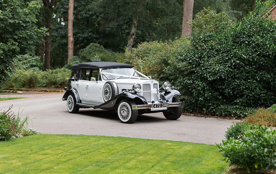 Gardenia Beauford Classic wedding car in Crewe, Cheshire and Staffordshire