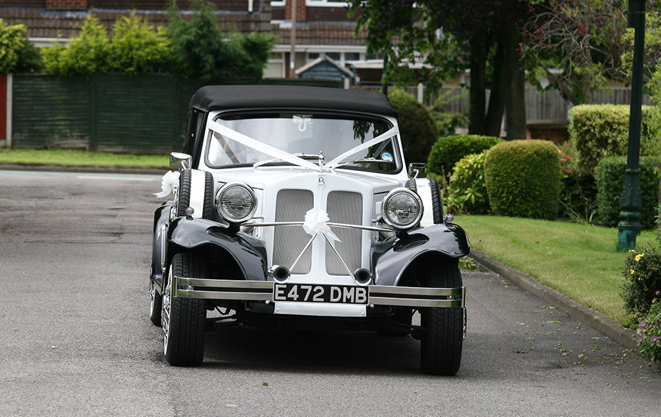 Gardenia Beauford Classic wedding car in Crewe, Cheshire and Staffordshire