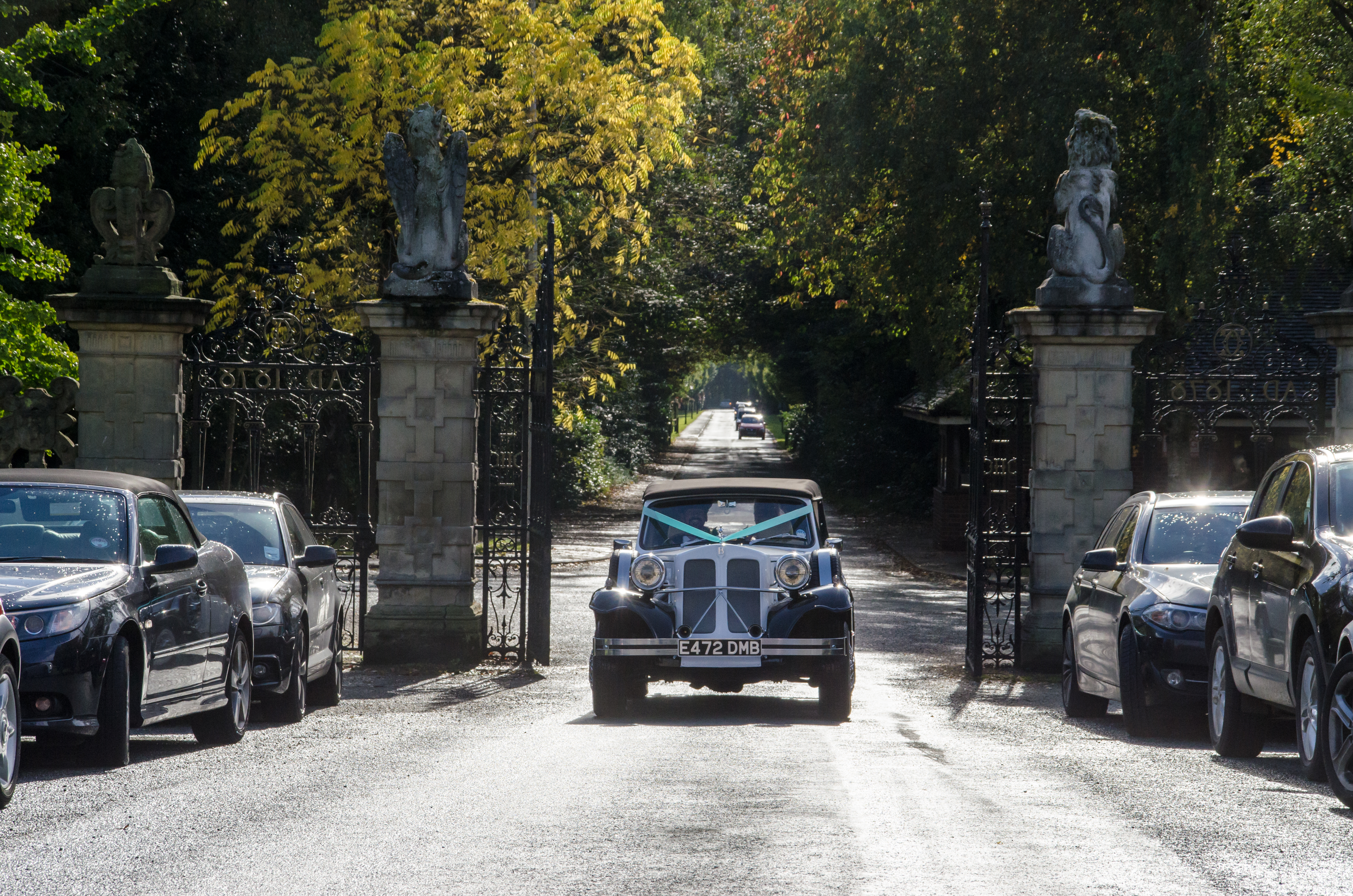 Gardenia Beauford Classic wedding car in Crewe, Cheshire and Staffordshire