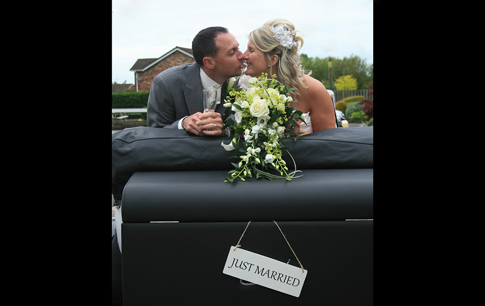 Gardenia Beauford Classic wedding car in Crewe, Cheshire and Staffordshire